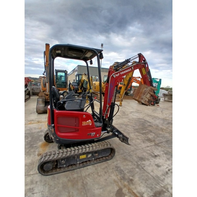 MINIESCAVATORE YANMAR VIO17