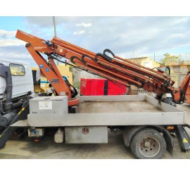 NISSAN CABSTAR CON GRU BENELLI